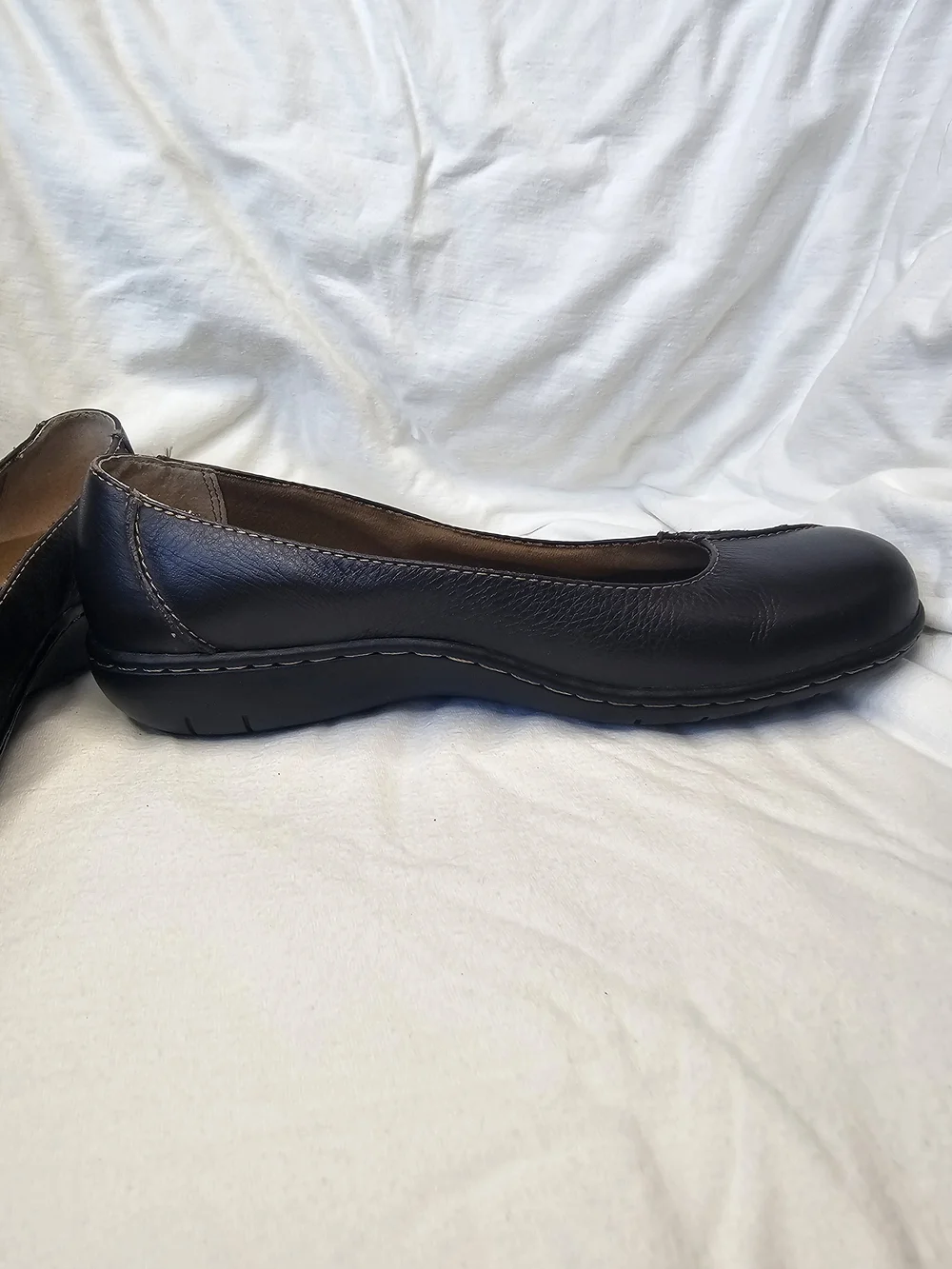 Y2K Clarks Black Leather Comfort Slip-On Ballet Flats